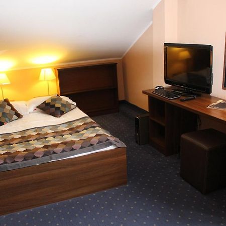 Hotel Colnus Kolno  Esterno foto